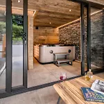 The Hideaway At Longtail - Ridgestone Holiday home *