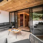 The Hideaway At Longtail - Ridgestone Holiday home *