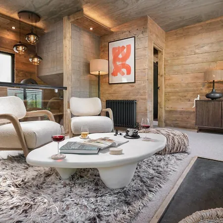 The Hideaway At Longtail * Bowness-on-Windermere